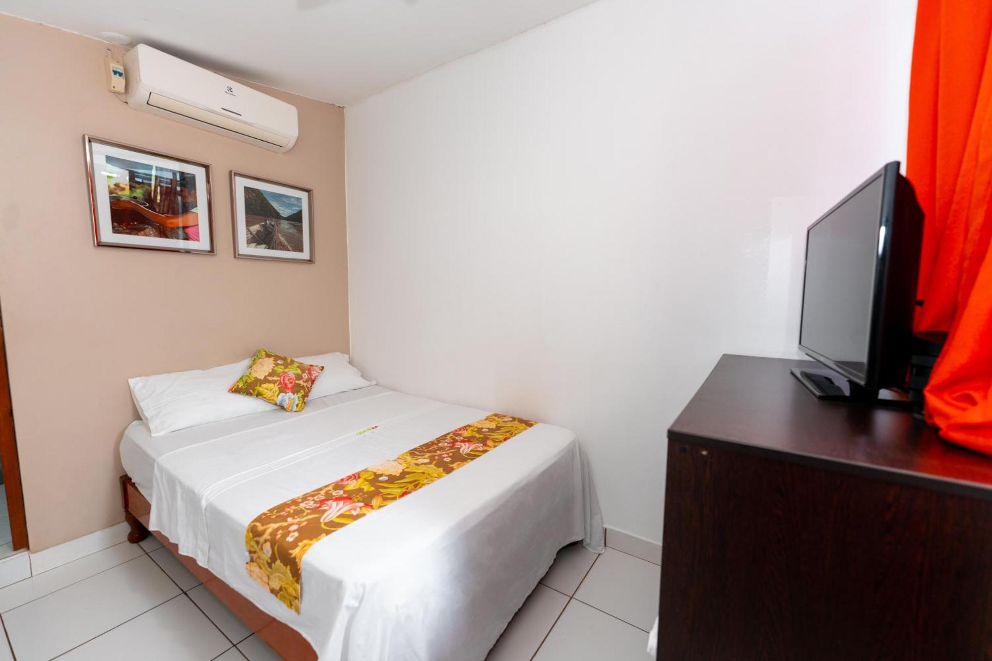 Hostal "Centrika" Tarapoto Exterior foto